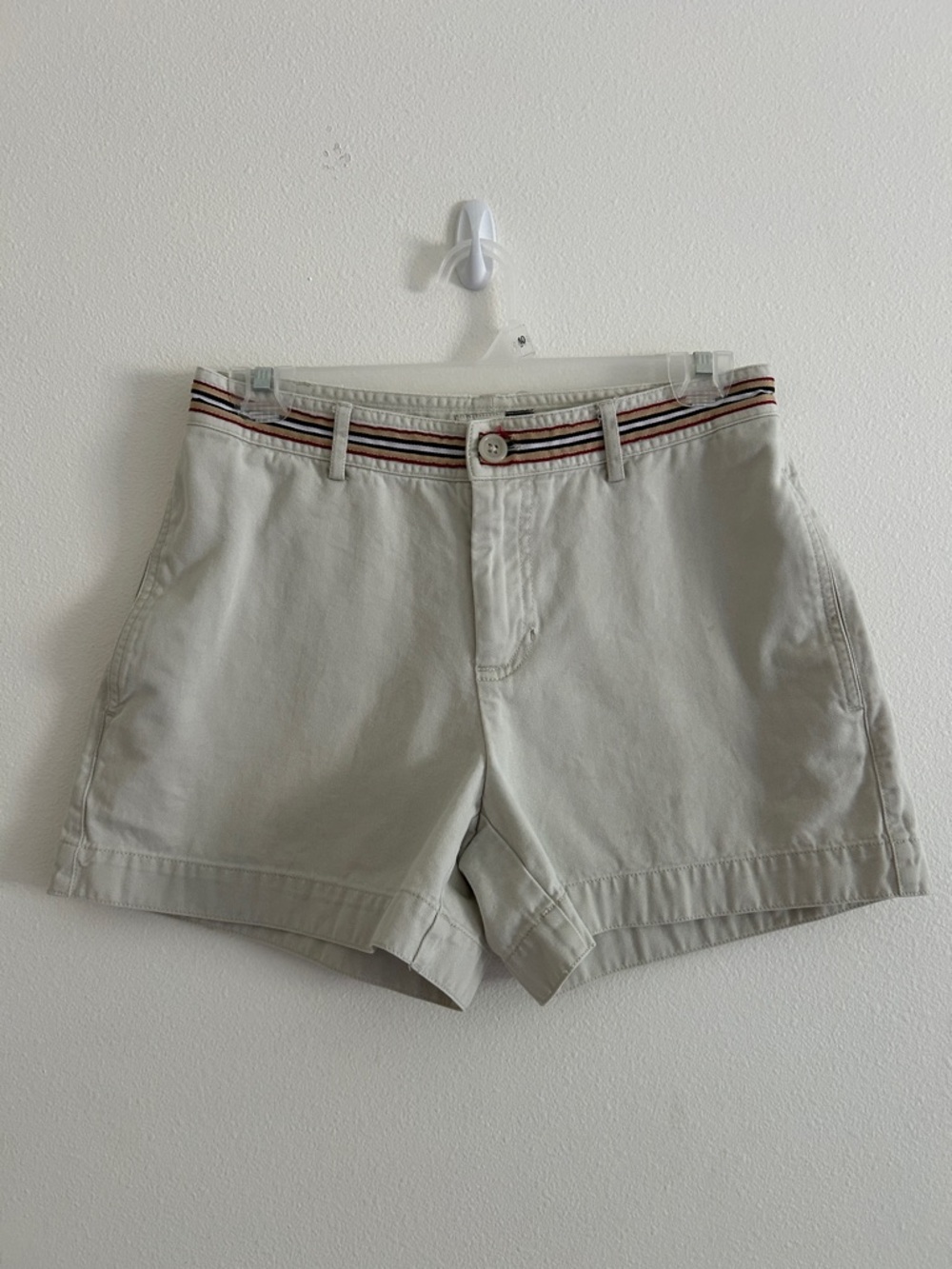 Gap Vintage Khaki Shorts Retro style Size 2